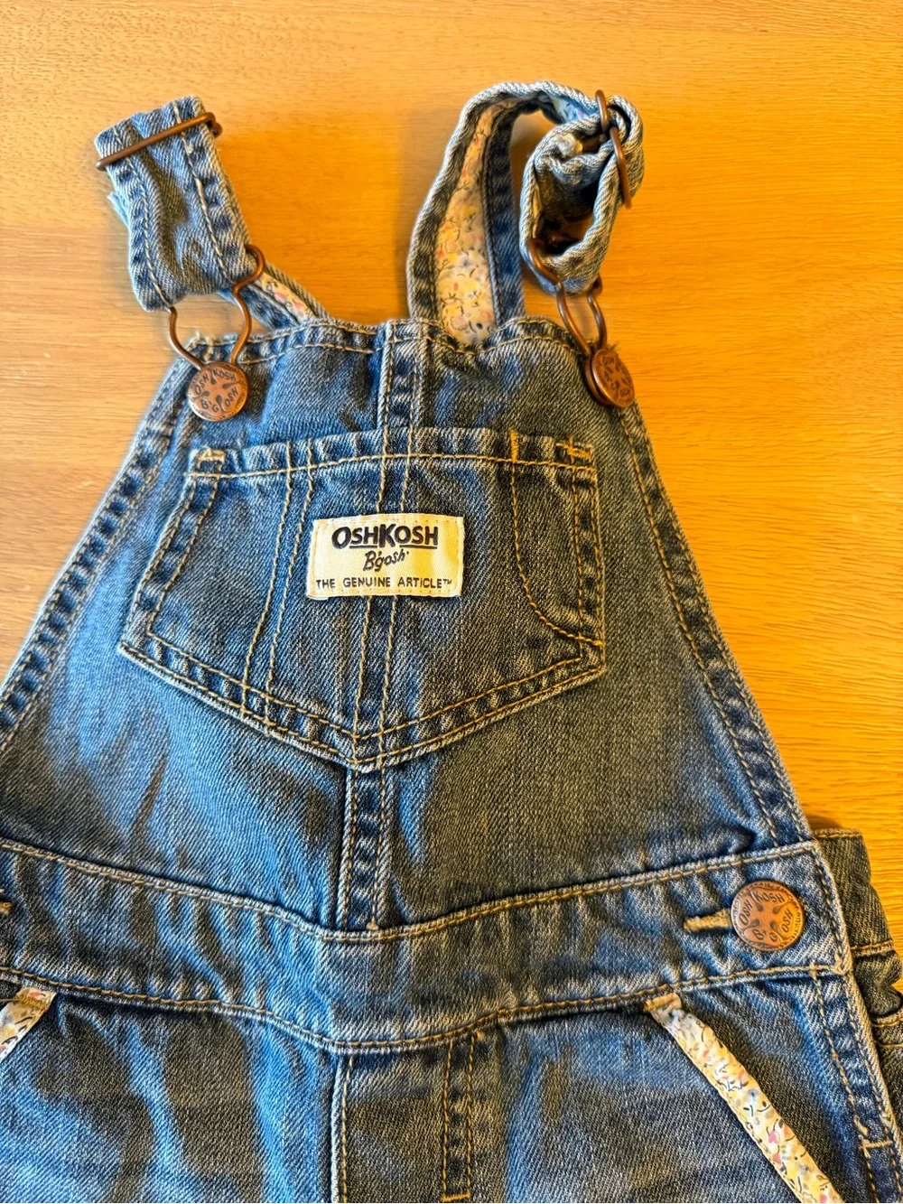 oshkosh bgosh girl blue jean and floral shorts Size 2T